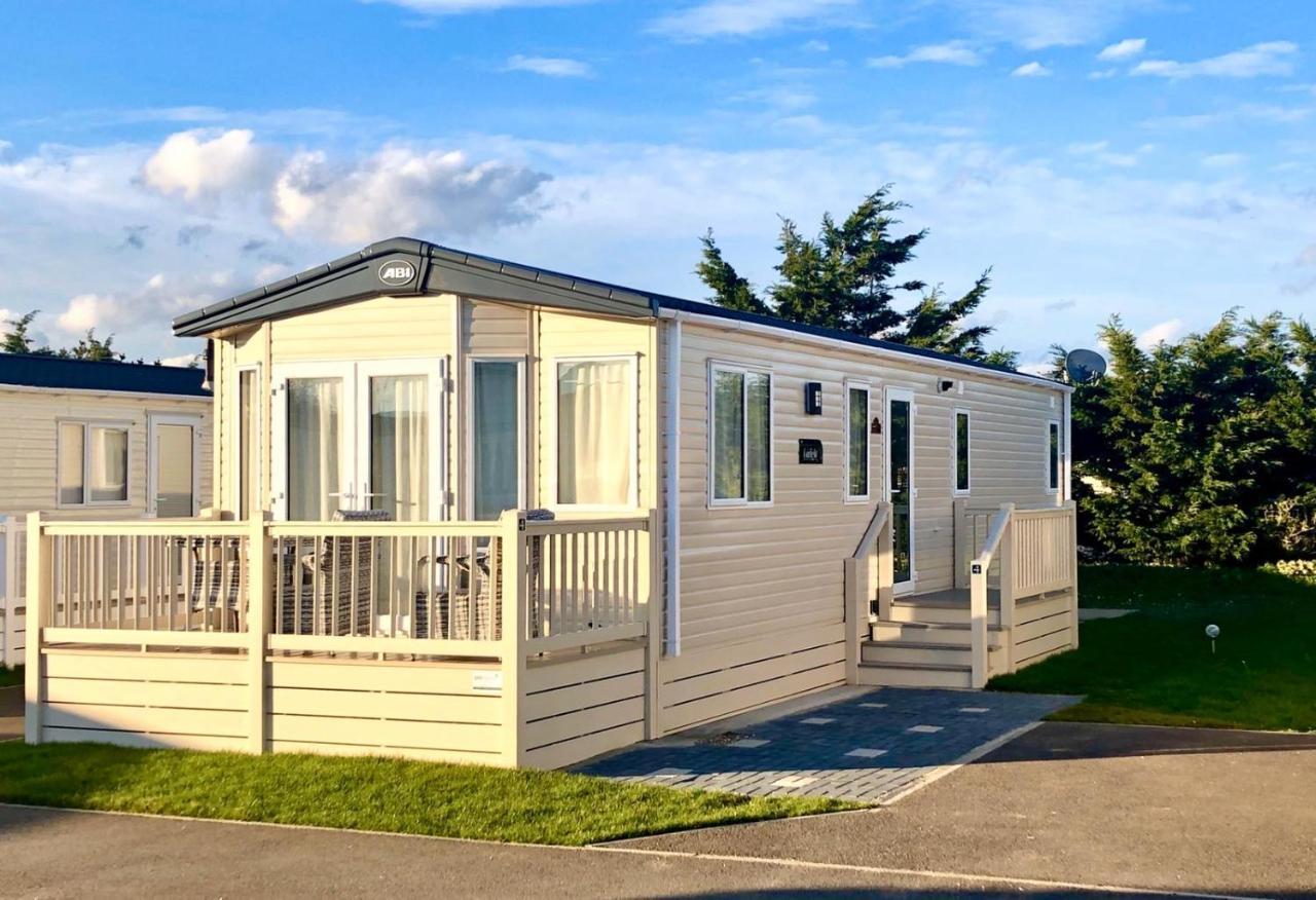 6 Berth Caravan To Rent